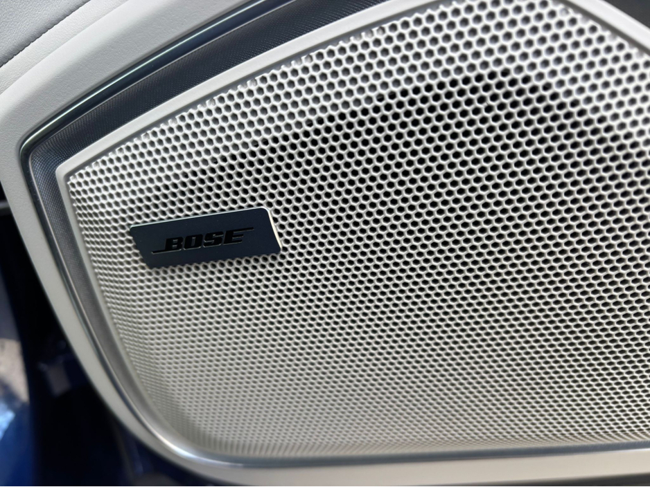 2023 Porsche Panamera - image 9