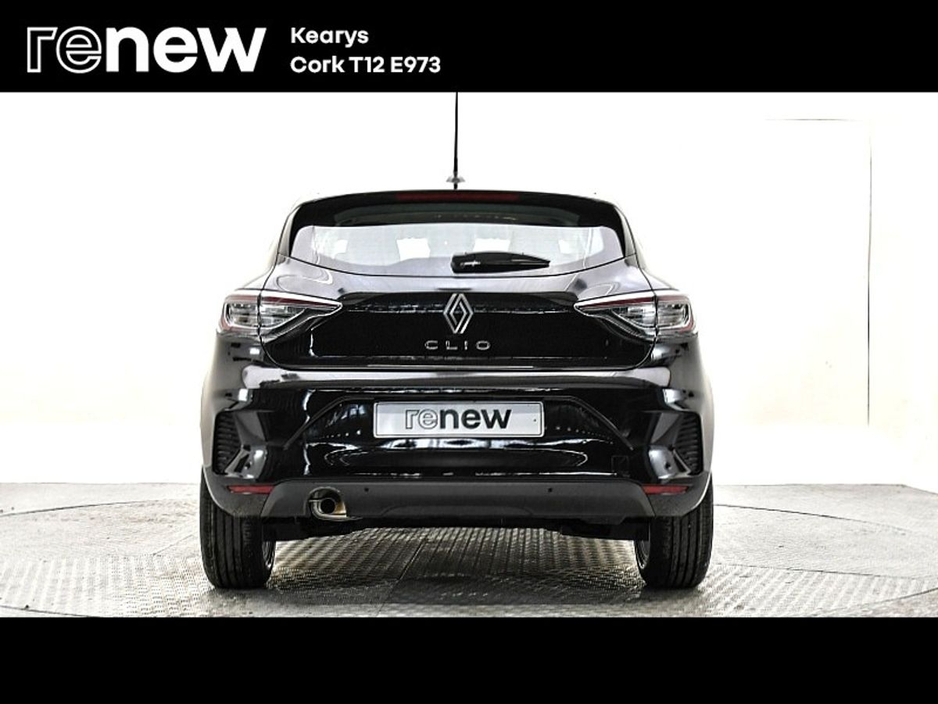 2025 Renault Clio - image 10