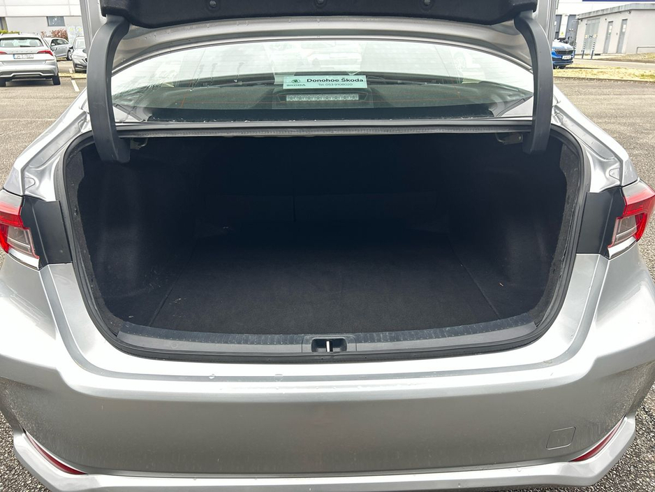 2023 Toyota Corolla - image 9