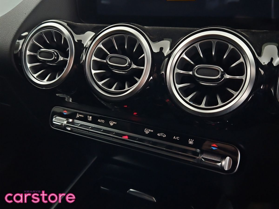 2021 Mercedes-Benz EQA - image 21