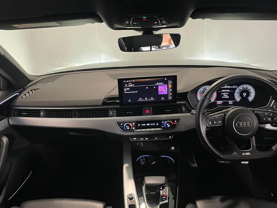 2021 Audi A4 - image 3