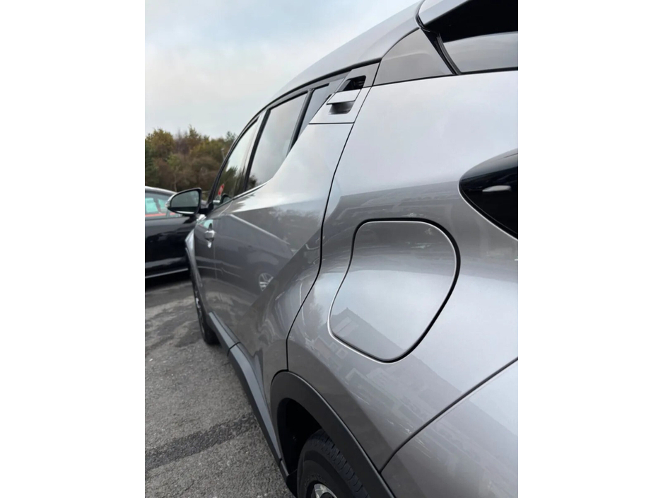 2022 Toyota C-HR 1.8 HYBRID SPORT BITONE €23,000
