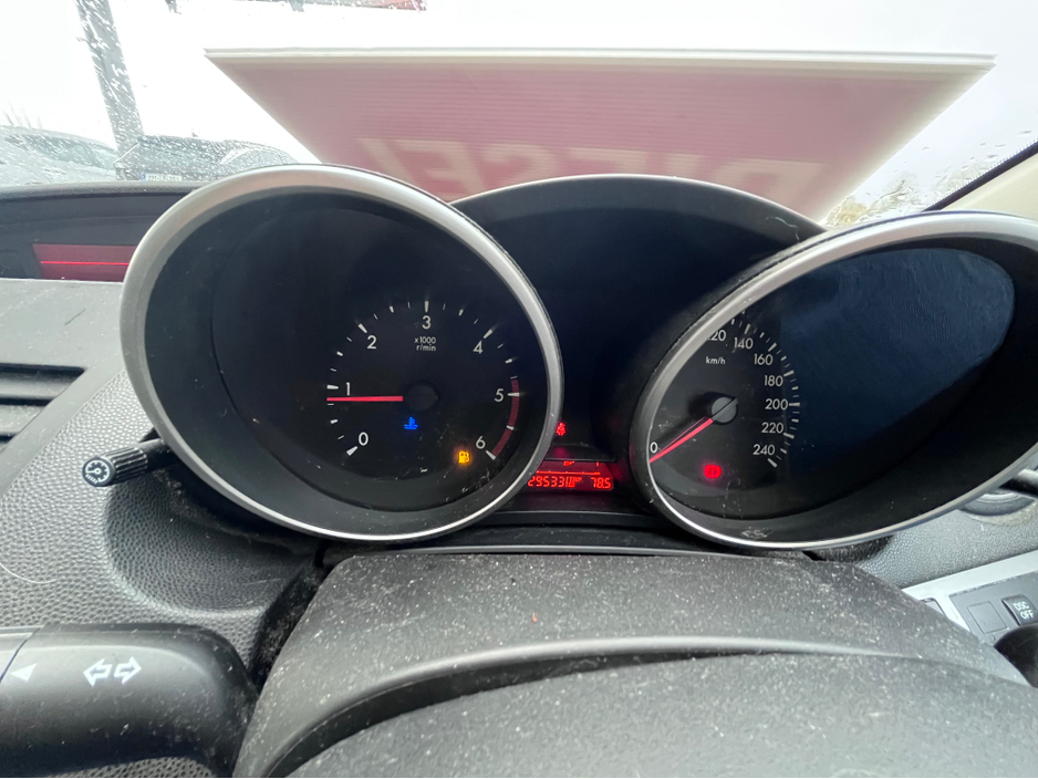 2012 Mazda Mazda3 - image 7