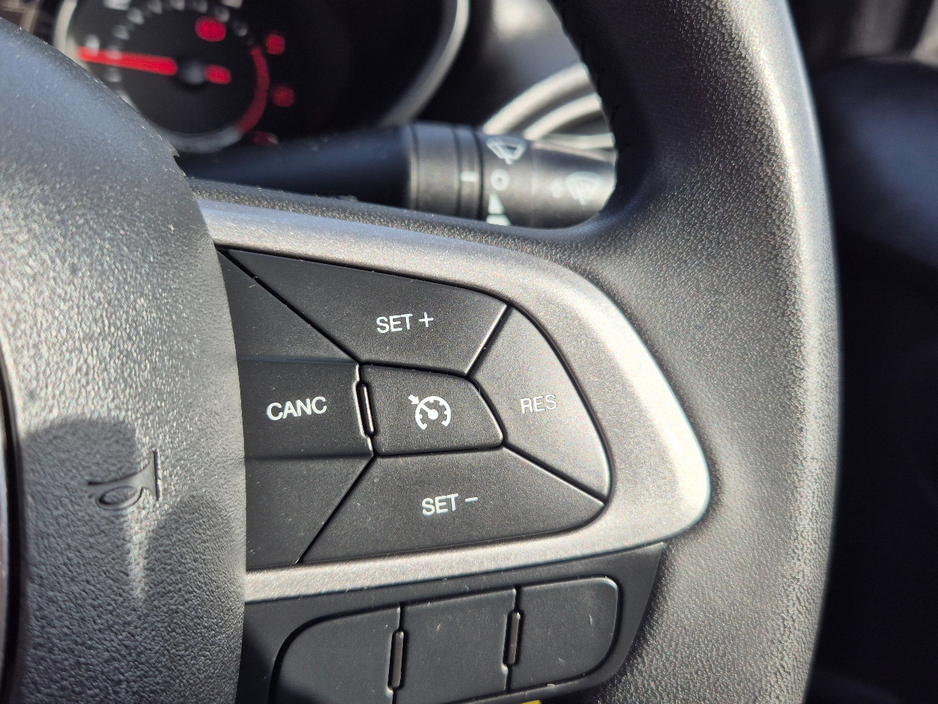 2017 Fiat Tipo - image 8