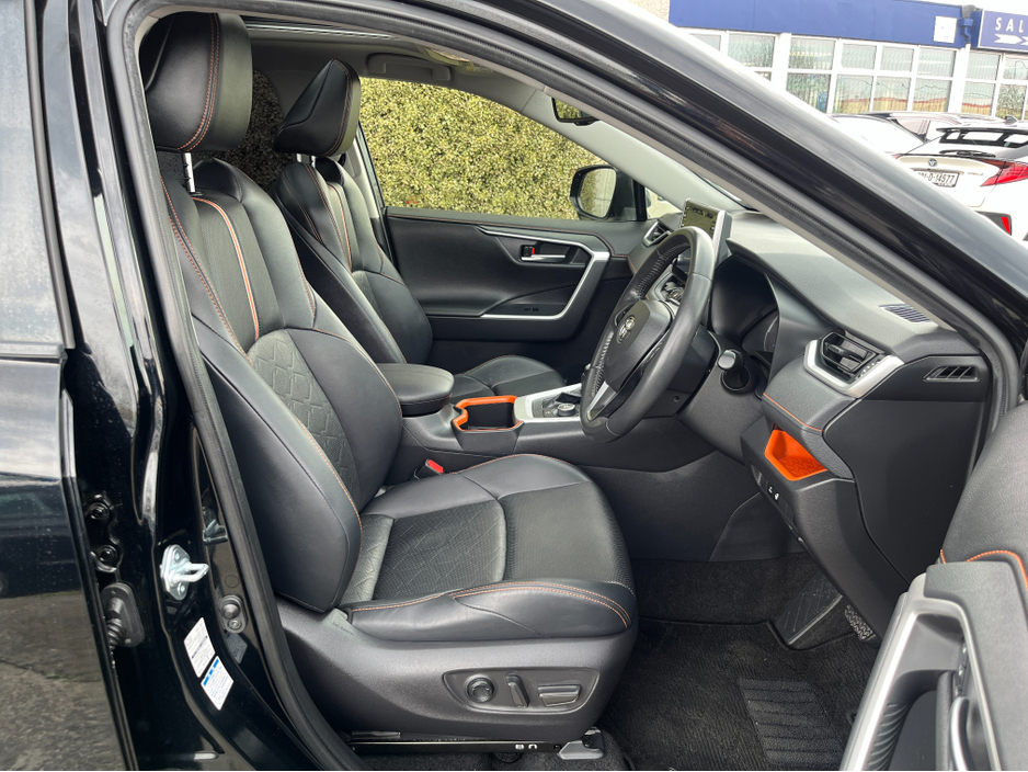 2022 Toyota Rav4 - image 11