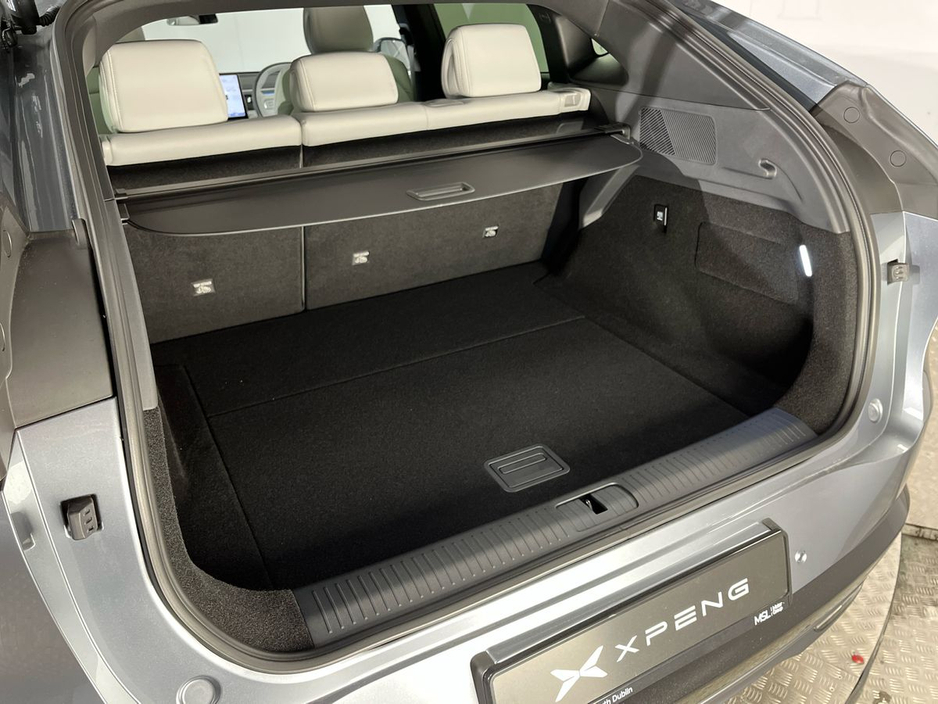 2025 Xpeng G6 - image 12