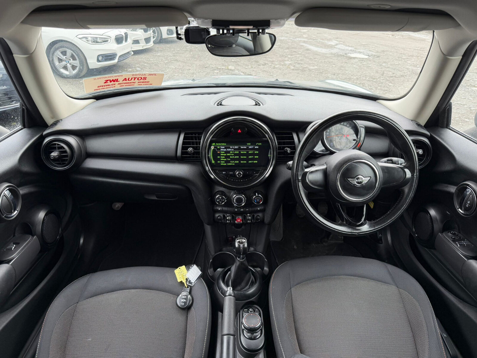 2017 MINI Hatch - image 15