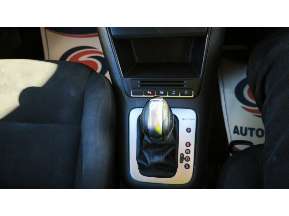 2015 Volkswagen Tiguan - image 21