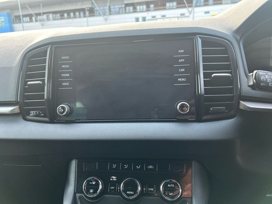 2024 Skoda Karoq - image 8