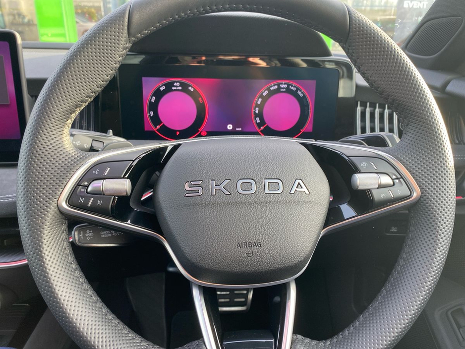 2026 Skoda Superb - image 13