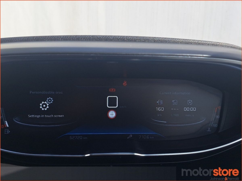 2020 Peugeot 3008 - image 23