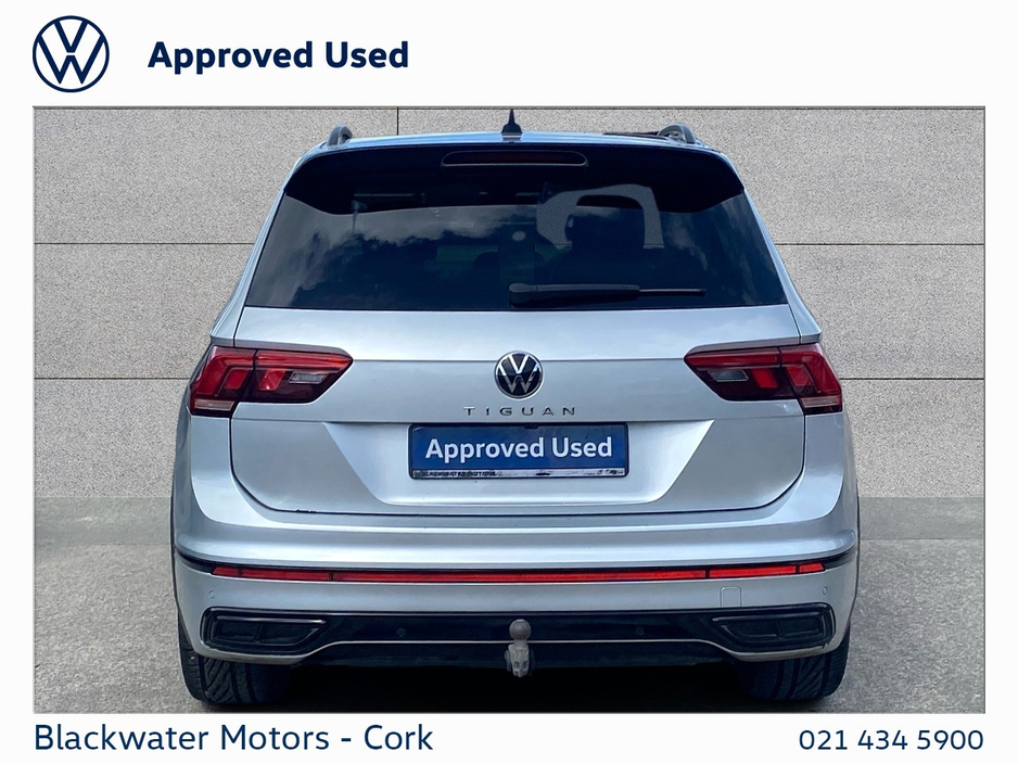 2023 Volkswagen Tiguan - image 13