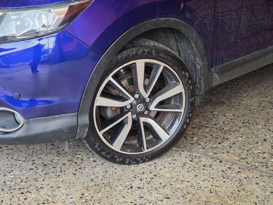 2015 Nissan Qashqai - image 20