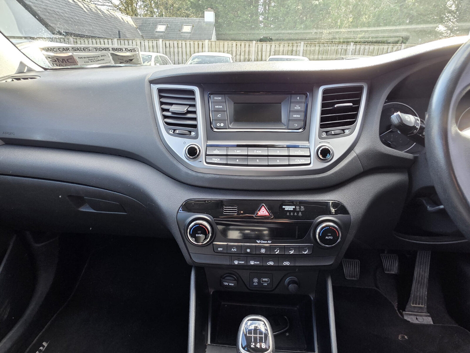 2016 Hyundai Tucson - image 14