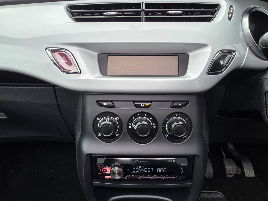 2014 Citroen DS3 - image 18