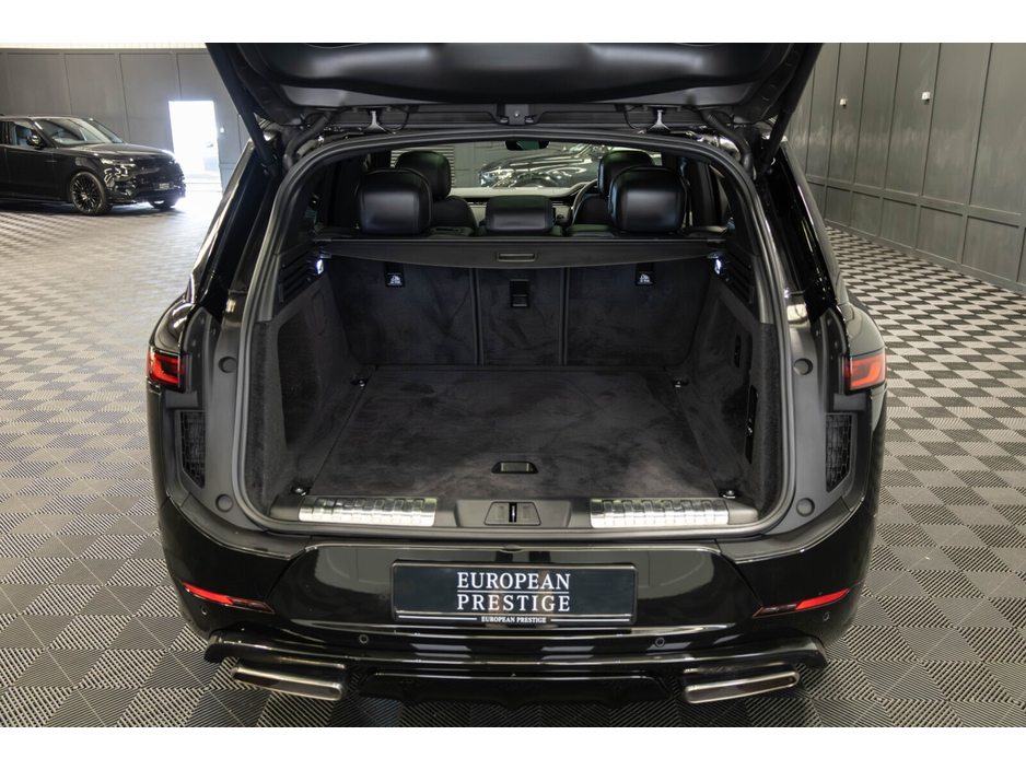 2024 Land Rover Range Rover Sport - image 13