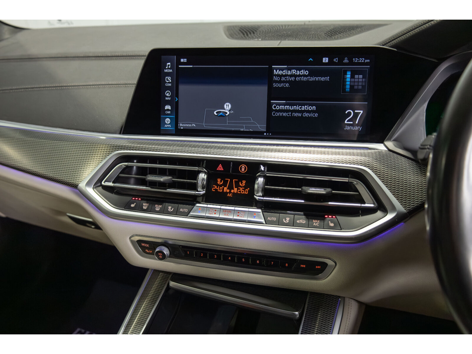 2022 BMW X5 xDrive45e M Sport €57,950