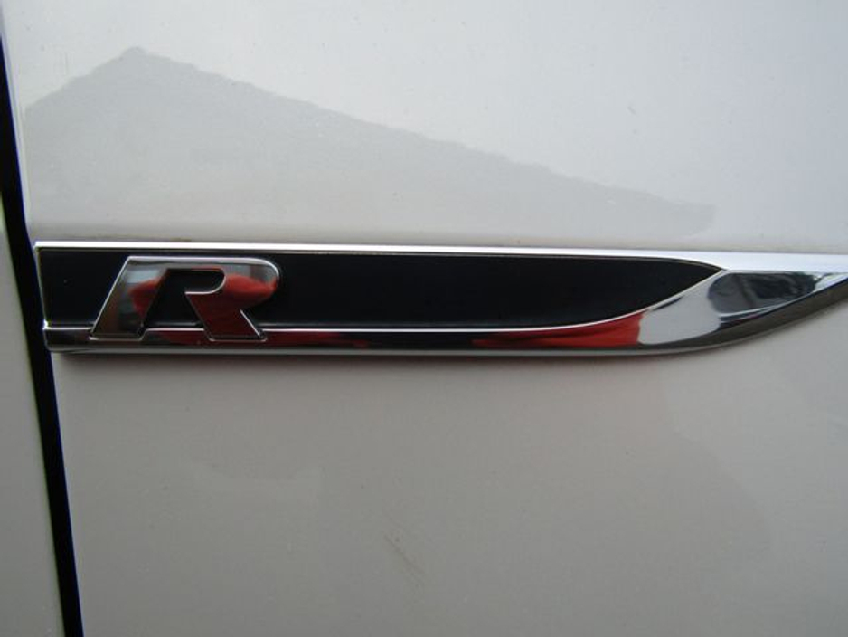 2015 Volkswagen Golf GOLF R ESTATE AWD 5DR Auto €21,950