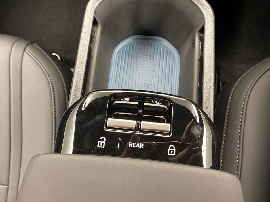 2026 Volvo EX30 - image 19