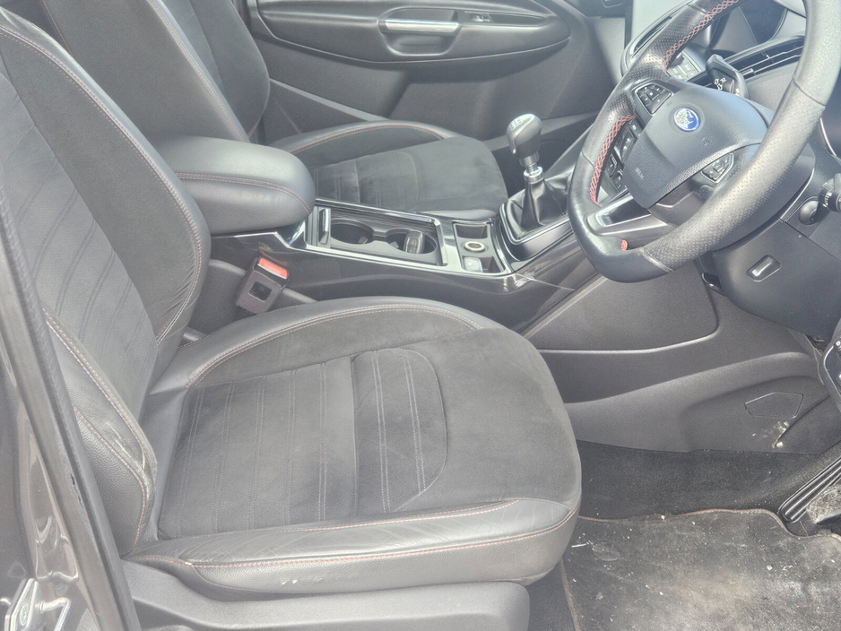 2019 Ford Kuga - image 5