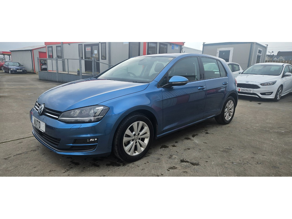 2015 Volkswagen Golf - image 7