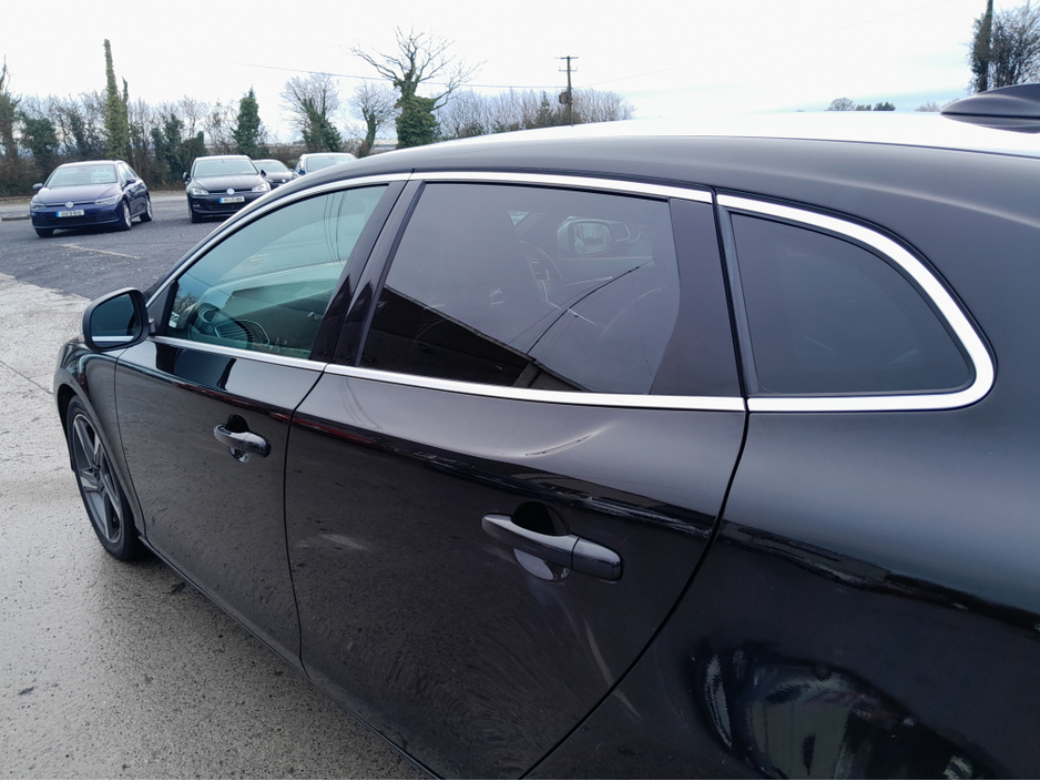 2016 Volvo V40 D2 R-DESIGN ED 5DR