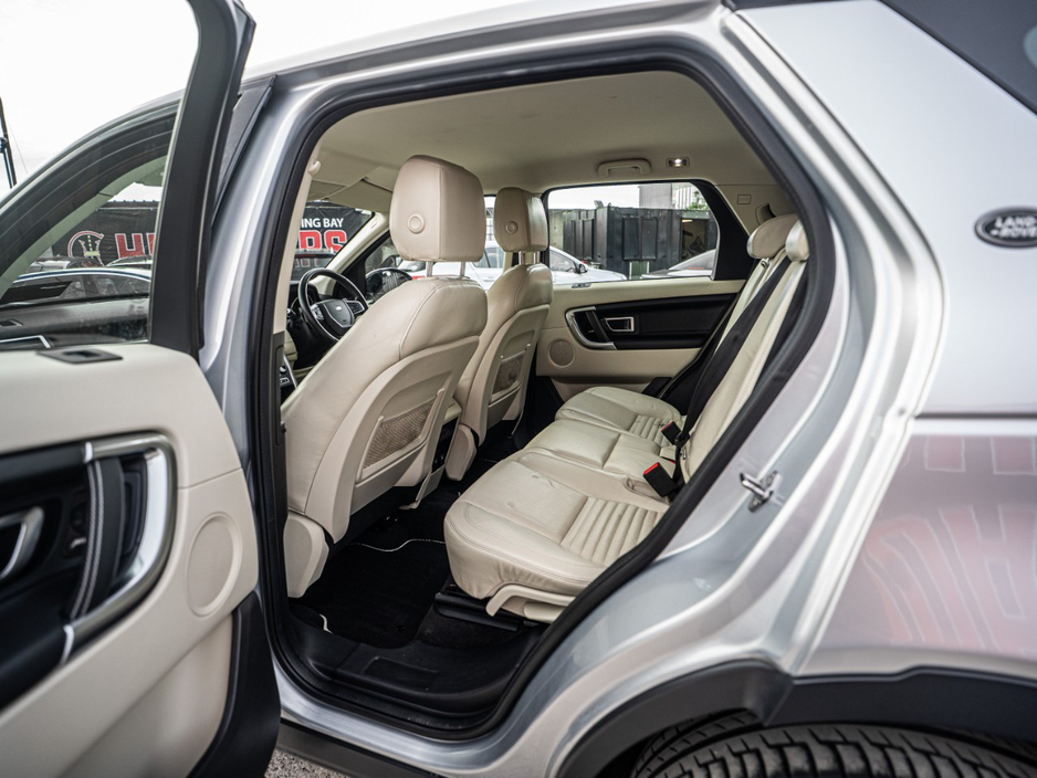 2016 Land Rover Discovery Sport - image 41