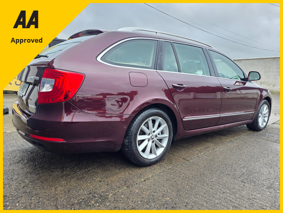 2014 Skoda Superb - image 9