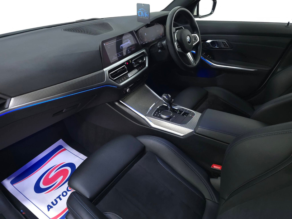 2019 BMW 3 Series - image 15
