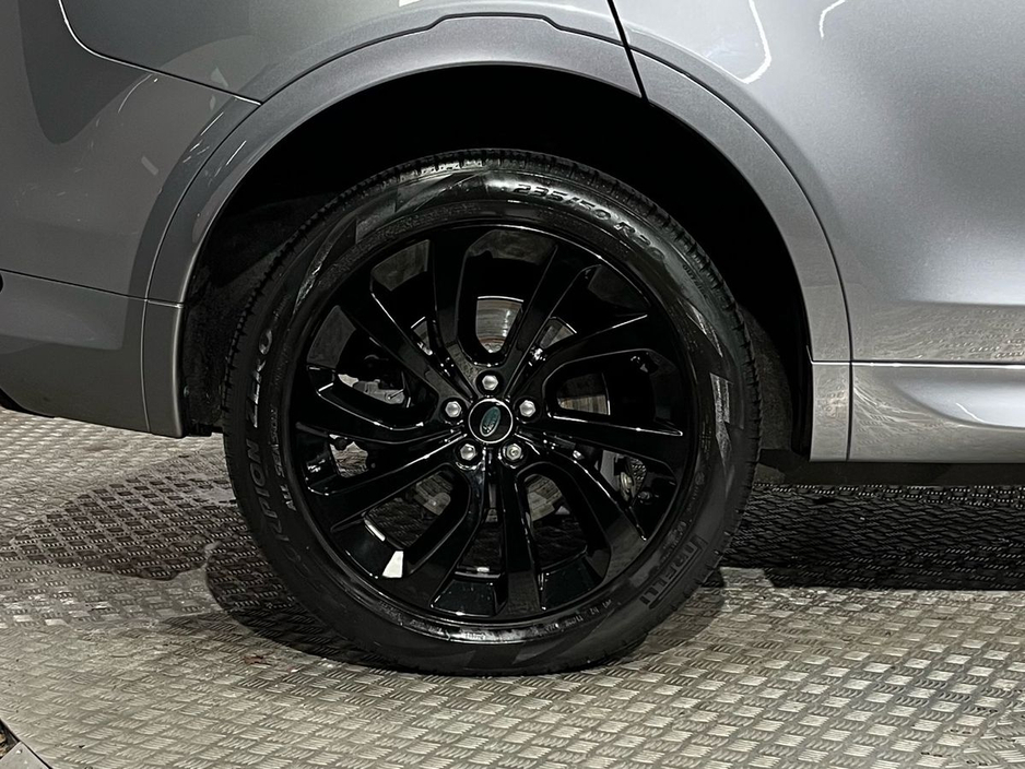 2023 Land Rover Discovery Sport - image 10