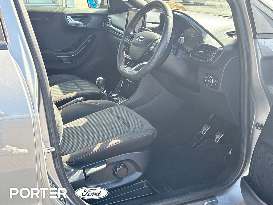 2020 Ford Puma - image 9