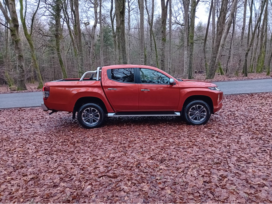 2019 Mitsubishi L200 " INTENSE " 6 SPEED 4DR 2.3 DID  4x4  6 SPEED @ REDDY2DRIVE LTD €25,000