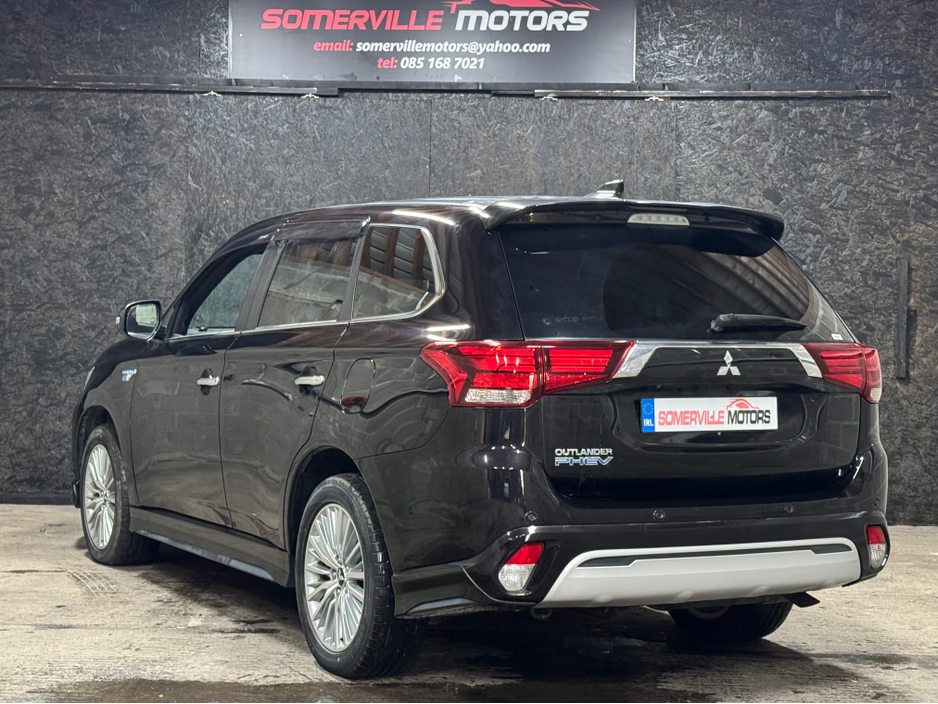 2019 Mitsubishi Outlander Petrol Hybrid €21,999