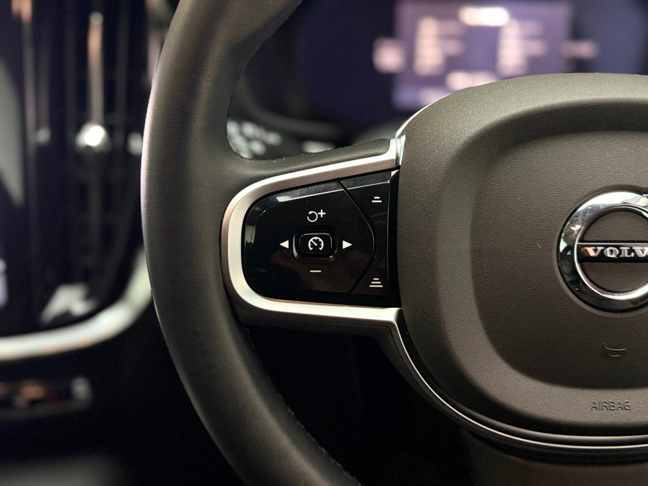 2025 Volvo V60 PLUS T6 2.0 PHEV AWD 350HP €54,990