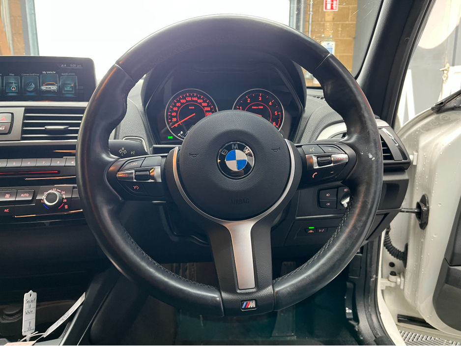 2016 BMW 1 Series - image 8