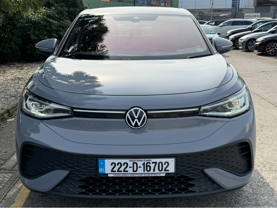 2022 Volkswagen ID.5 - image 4