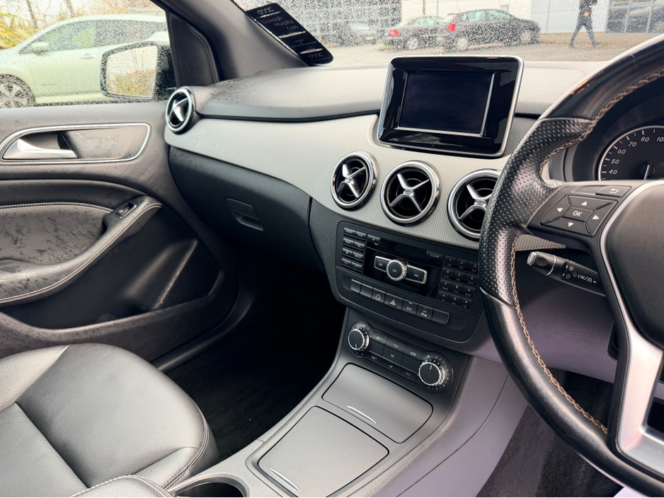 2014 Mercedes-Benz B Class - image 21