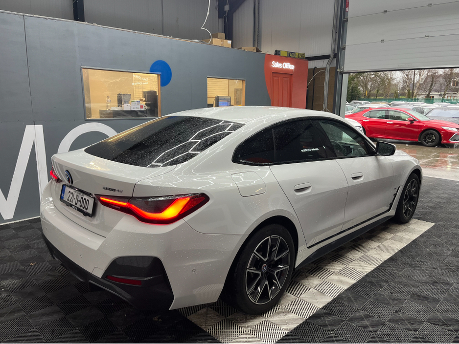 2022 BMW i4 ONLY 20K KMS 2022 BMW I4 40EDRIVE M SPORTS AUTOMATIC / CRUISE CONTROL / 360° PARKING CAMERA / ELECTRIC MEMORY & HEATED SEATS / PADDLE SHIFTERS / BMW APPS AND APPLE CARPLAY €36,950