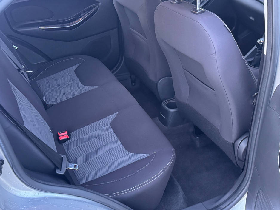 2017 Ford Ka + - image 9