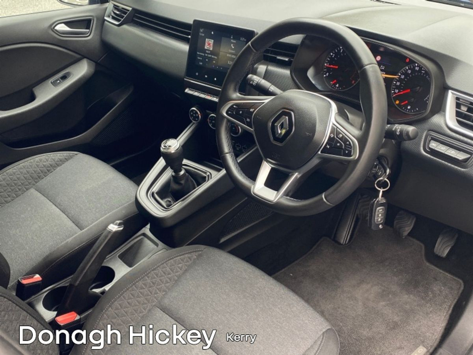 2022 Renault Clio - image 5