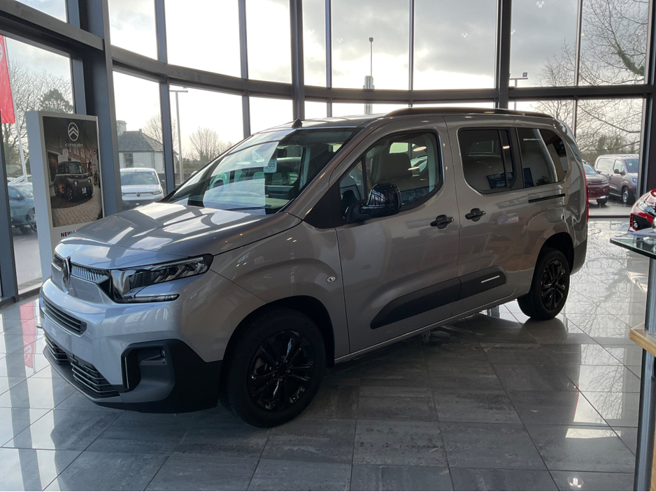 2026 Citroen Berlingo Multispace PLUS LWB BLUE HDI EAT8 AUTOMATIC 7 SEATS €47,000