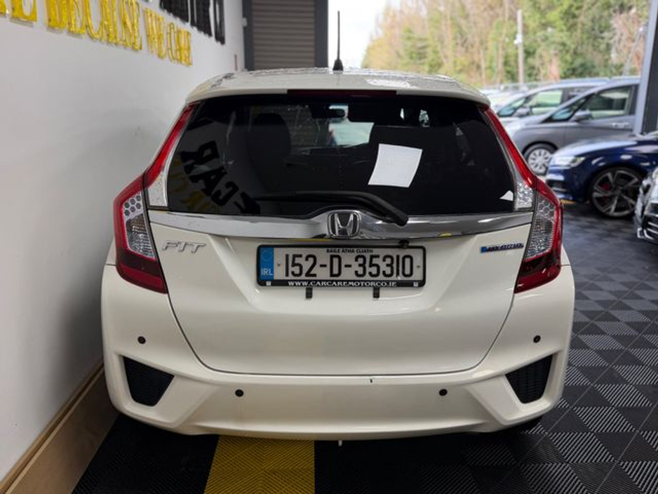 2015 Honda Fit - image 5