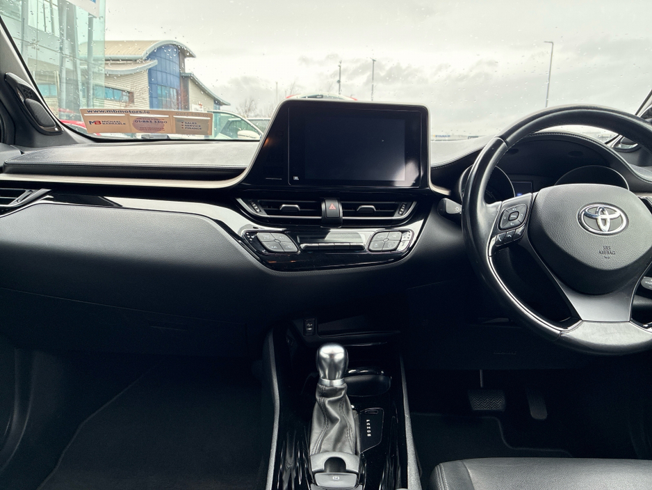 2019 Toyota C-HR - image 8