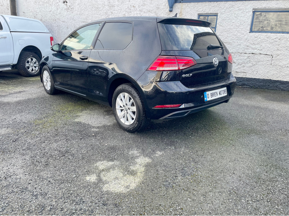 2019 Volkswagen Golf - image 24