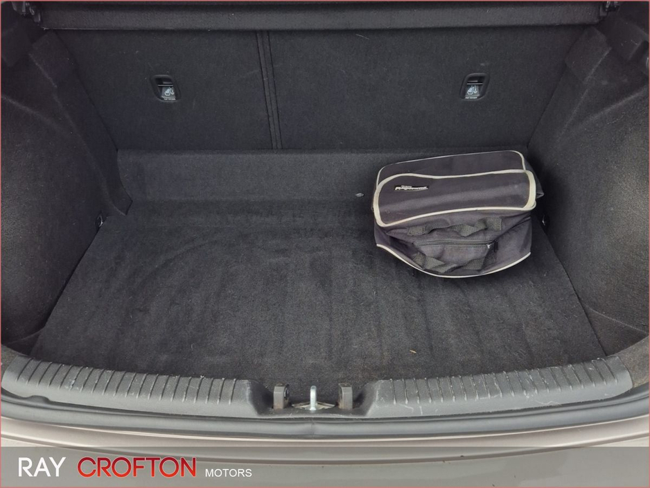 2019 Hyundai i30 - image 19