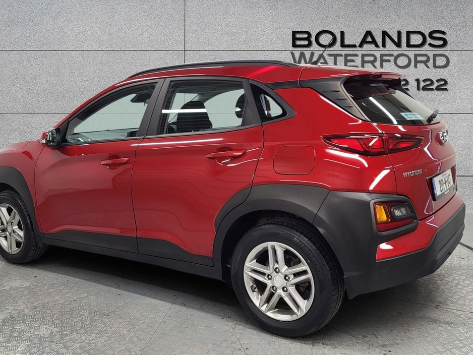 2020 Hyundai Kona - image 2