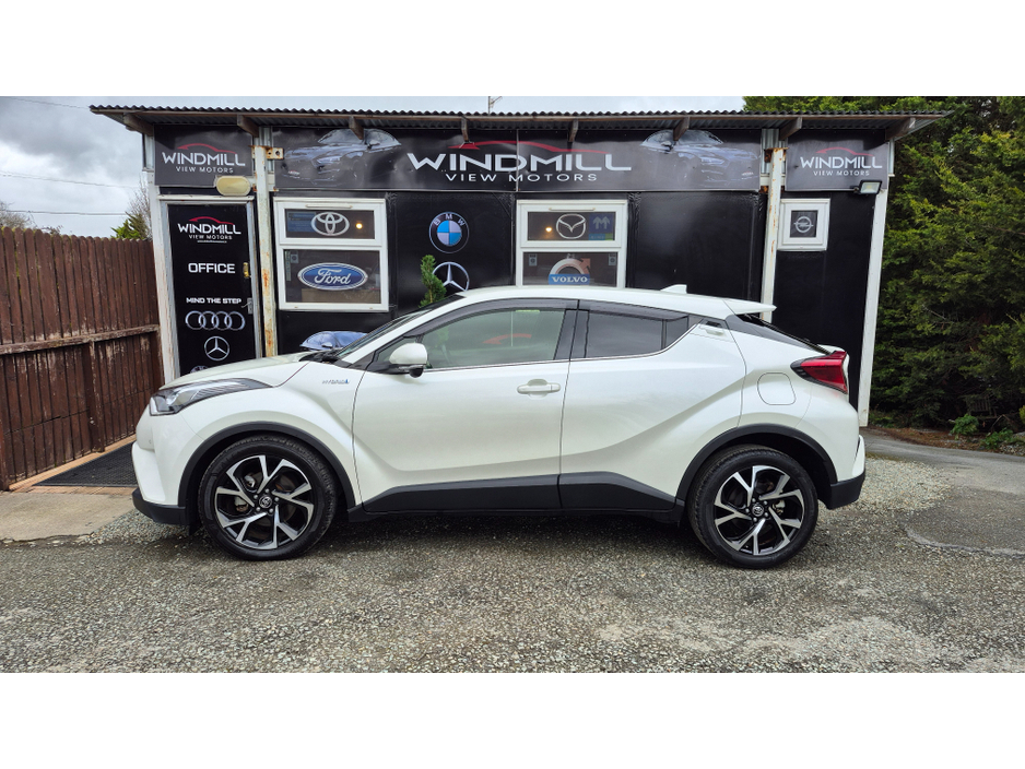 2019 Toyota C-HR - image 8