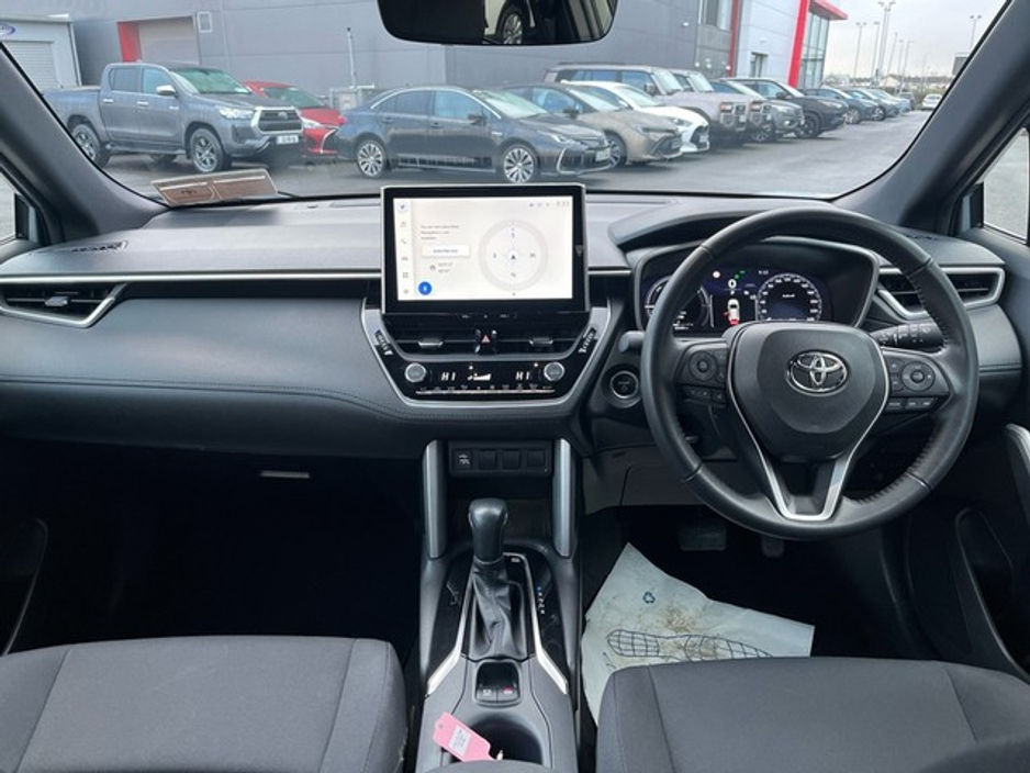 2022 Toyota Corolla Cross - image 8
