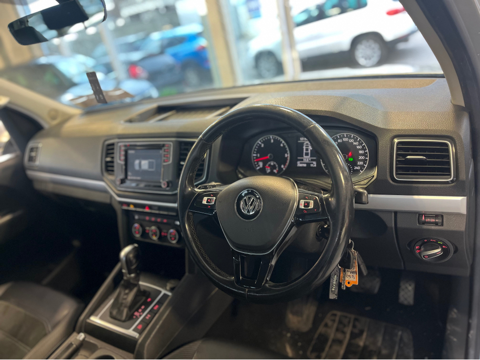2017 Volkswagen Amarok - image 11