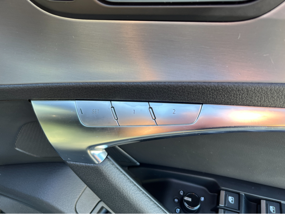 2020 Audi A6 - image 12